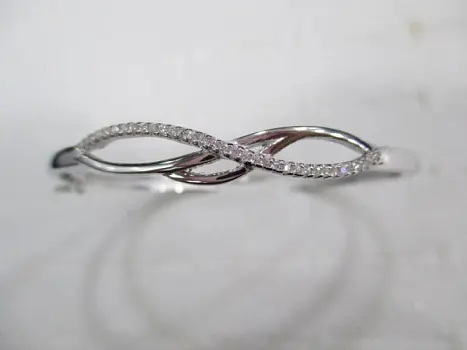 Браслет жесткий из серебра
