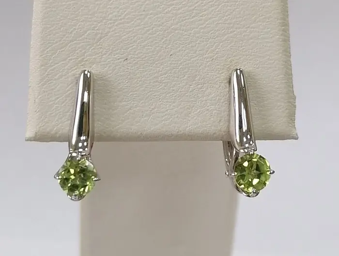 Серьги с английским замком из серебра