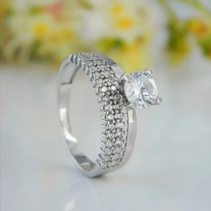 Кольцо декоративное из серебра