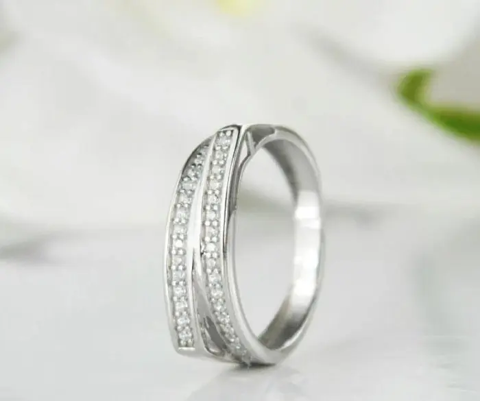 Кольцо декоративное из серебра
