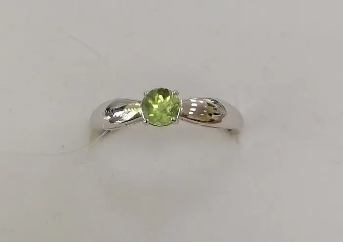 Кольцо декоративное из серебра