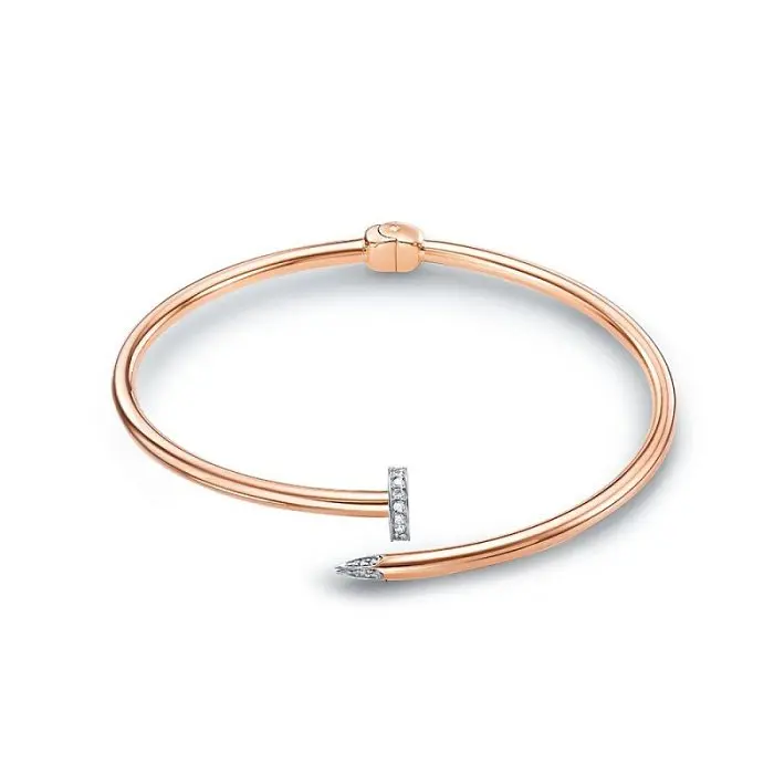 Браслет жесткий из красного золота