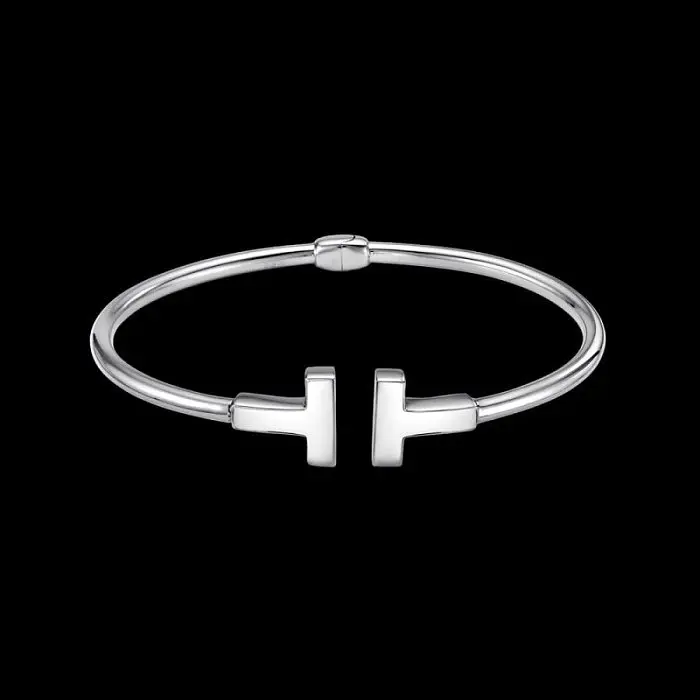 Браслет жесткий из серебра вид 1