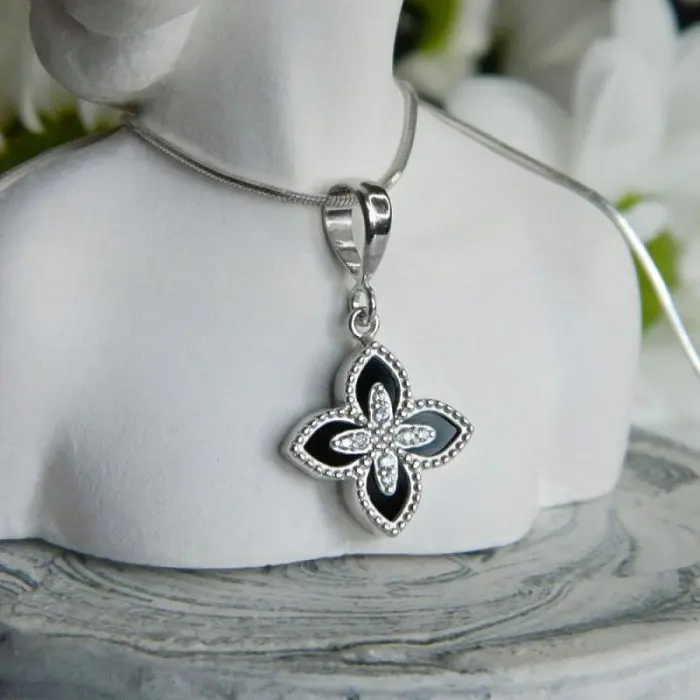 Подвеска декоративная из серебра