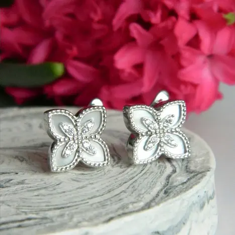 Серьги с английским замком из серебра