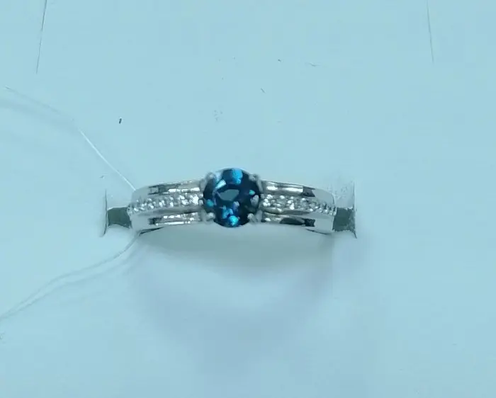 Кольцо декоративное из серебра