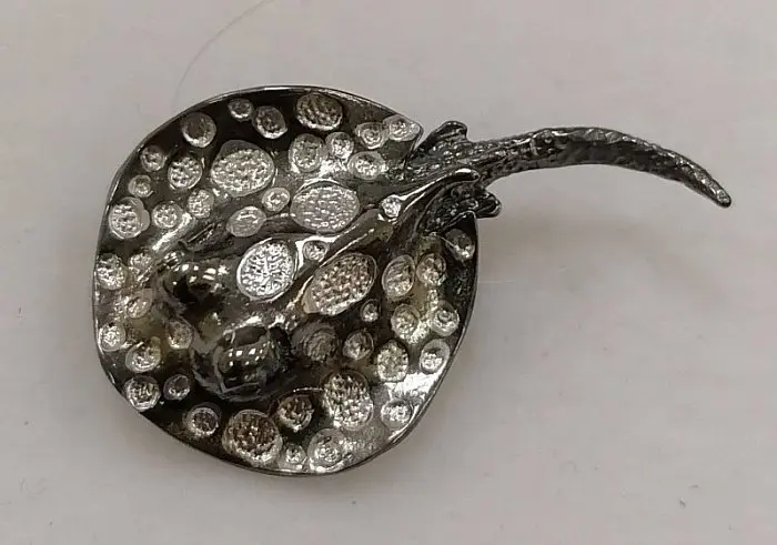 Брошь из черного серебра