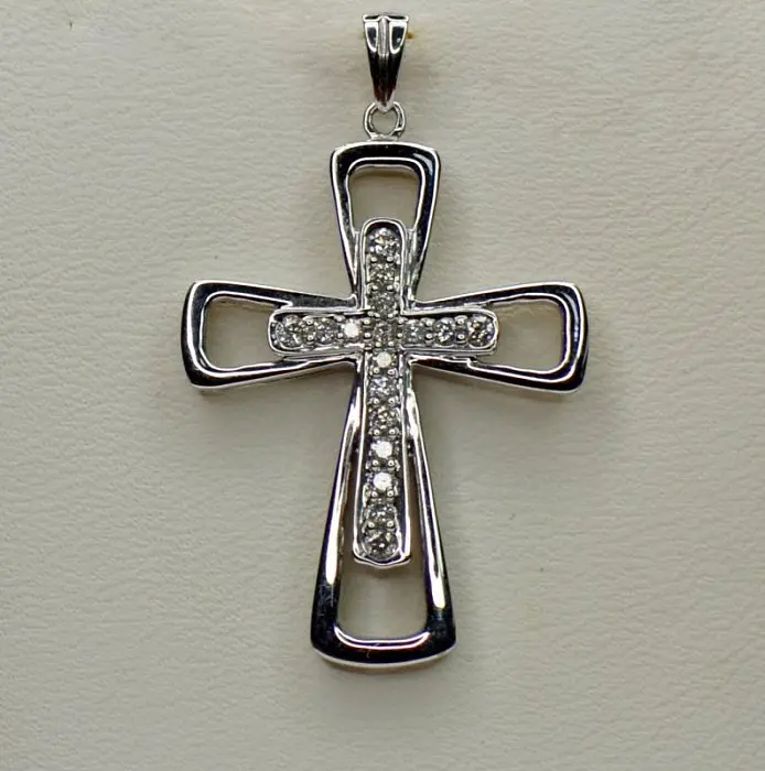 Подвеска декоративный крест из белого золота